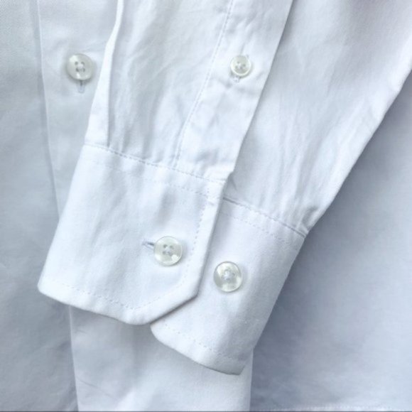 [SOLD] Men's Crisp Thick 100% Cotton Slim Fit Button Down Shirt 16-16 1/2 Medium - Picture 2 of 4